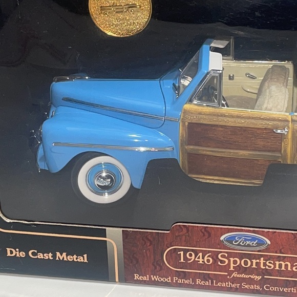 1946 Ford Sportsman Light Blue Signature Series 1:18 scale Mint In Box! - Picture 3 of 11